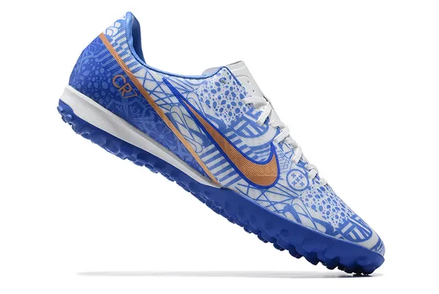Nike Sapatos de Futebol Turf com Upper Sintético Dorado Rosa Metálico e Forro com Acentos 12