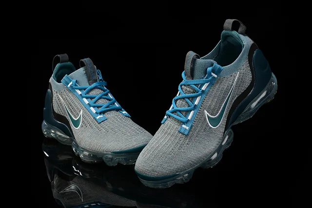 Nike Gray Blue Knit Upper Visible Air Unit Sole Lifestyle Sneakers 3