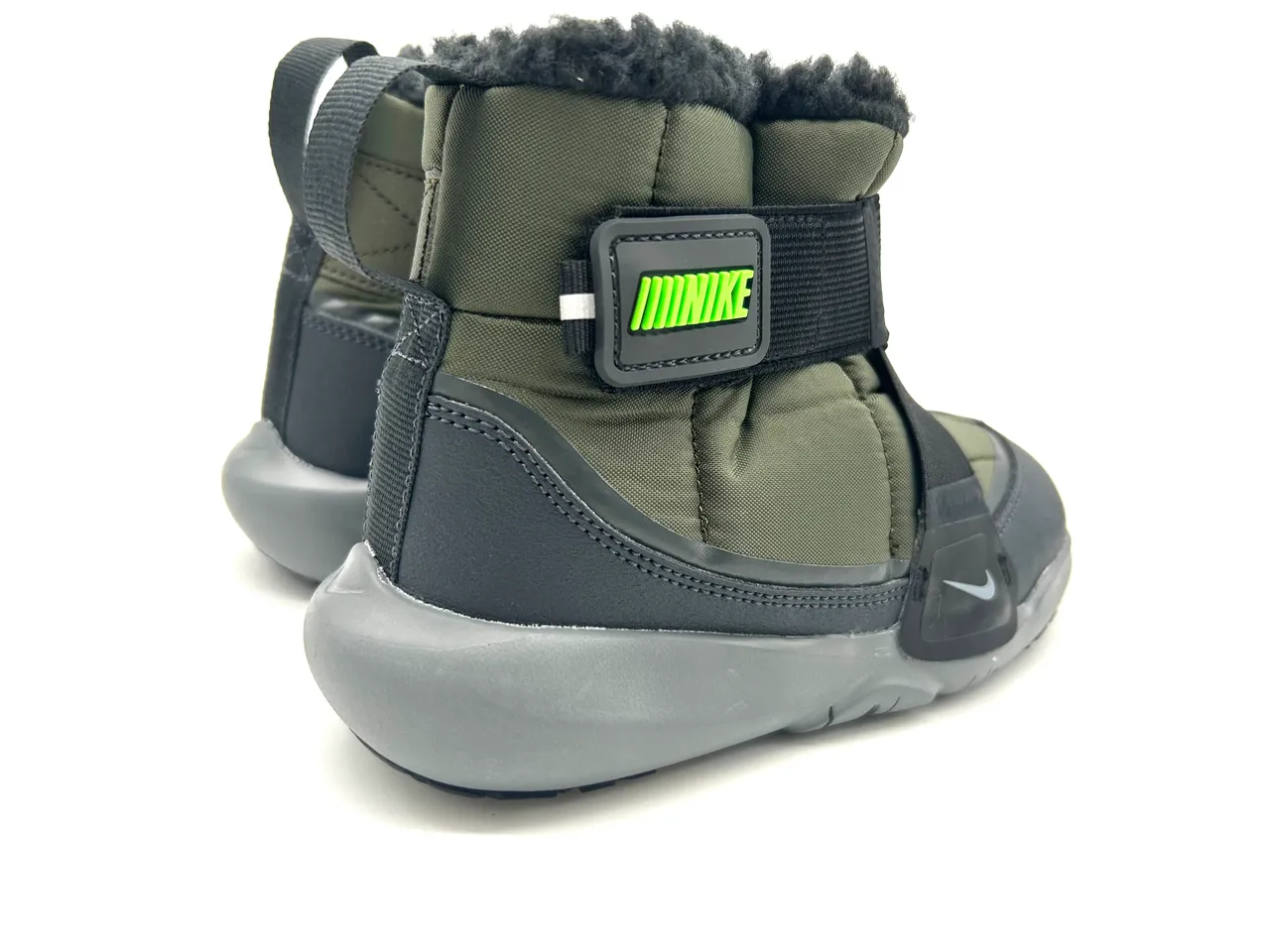 Nike Bottes de Neige Gris Marine Isolées Matelassées Tige Ajustable Boucle de Sangle 20