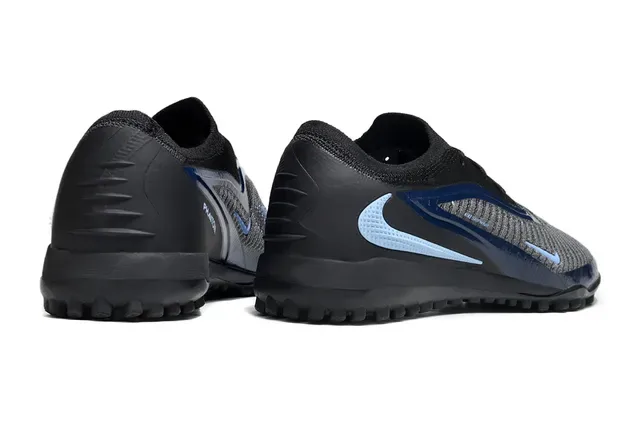 Nike Gripknit Preto/Azul Chuteiras de futebol turf com construção de upper em knit 5