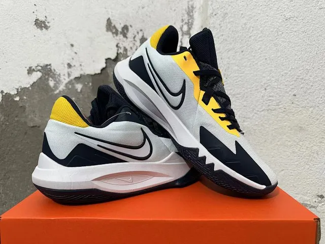 Nike Hyperdunk Low White Black Yellow Basketball Shoes 2