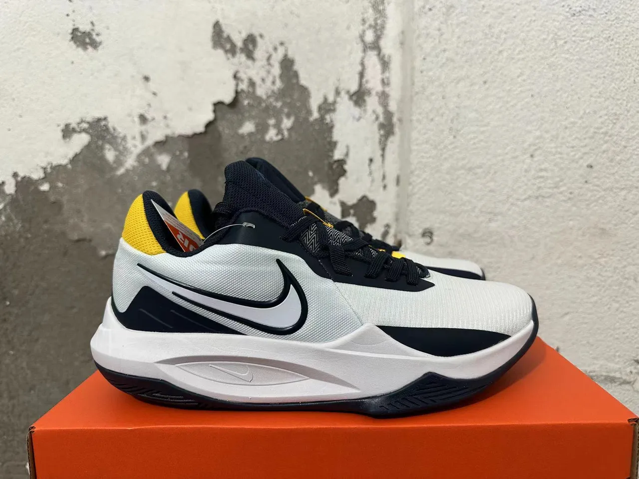 Nike Hyperdunk Low White Black Yellow Basketball Shoes 5