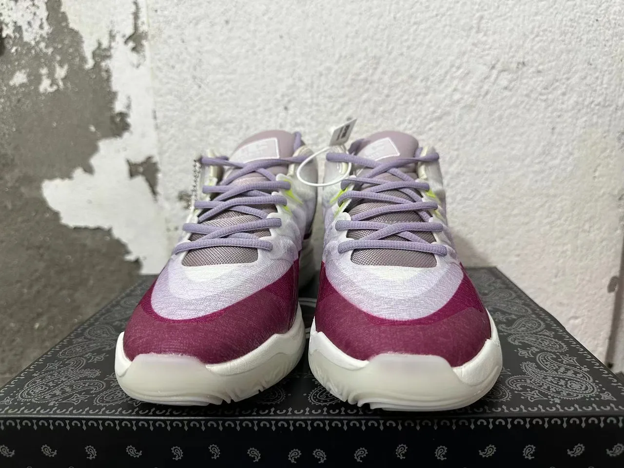 Nike KD16 Bordeaux Beige Vert Néon Chaussures de basket-ball 4
