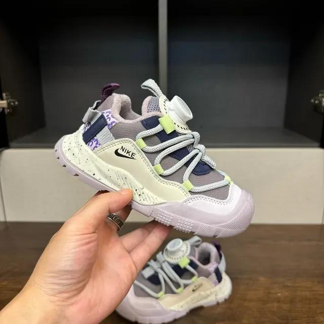 Nike Kids Toggle-Closure Speckled Outdoor Sneaker 6