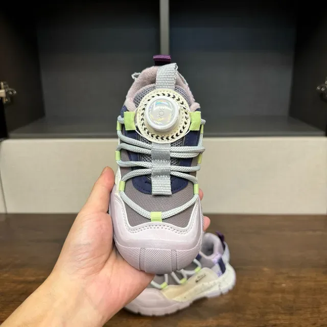 Nike Kids Toggle-Closure Speckled Outdoor Sneaker 8