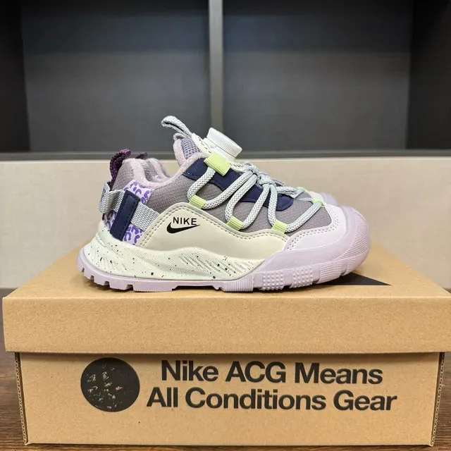 Nike Kids Toggle-Closure Speckled Outdoor Sneaker 12
