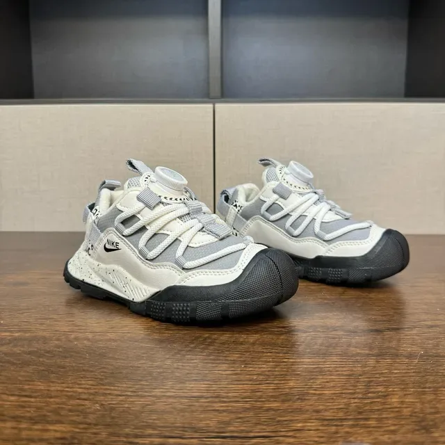 Nike Kids Toggle-Closure Speckled Outdoor Sneaker 14