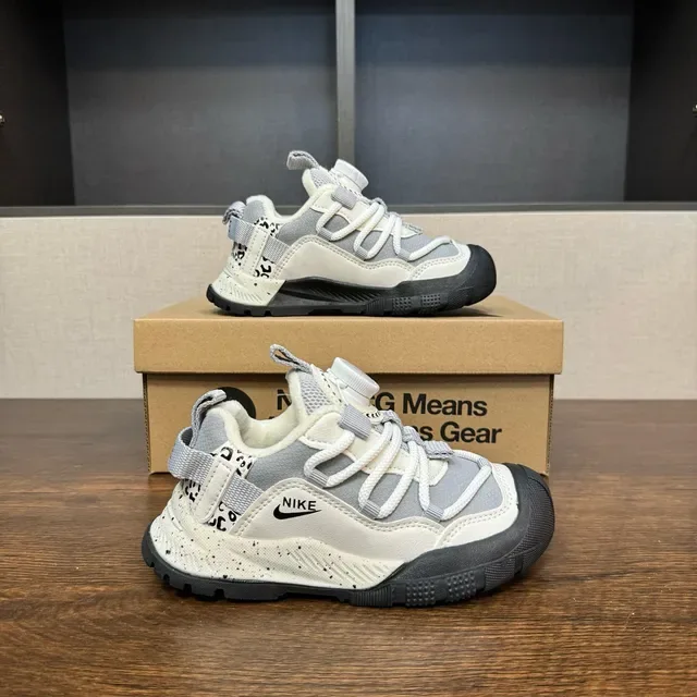 Nike Kids Toggle-Closure Speckled Outdoor Sneaker 18