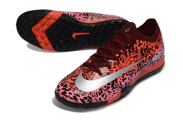 Nike Mercurial Rose Noir imprimé léopard Haut synthétique Col bas ajustement chaussette Pelouse Chaussures de football 3