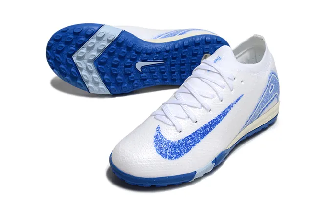 Nike Mercurial Turf Chaussures de football Blanc Bleu Haut tricot Graphique Spray-Paint Pelouse 3