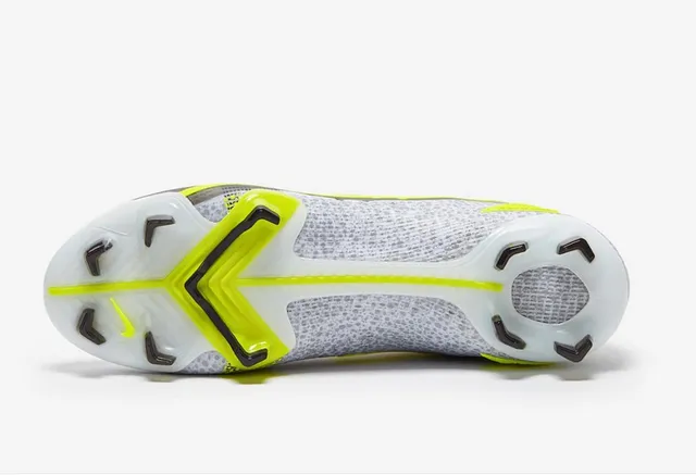 Nike Mercurial Vapor White Volt Firm-Ground Chaussures de football 4