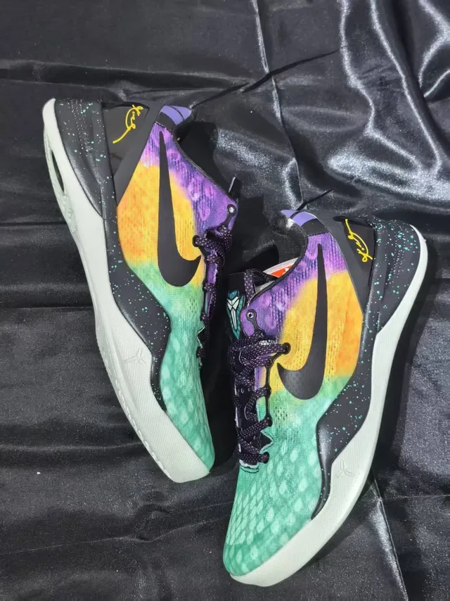 Nike Multicolor Black Low-Top Gradient Upper Basketball Shoes 5