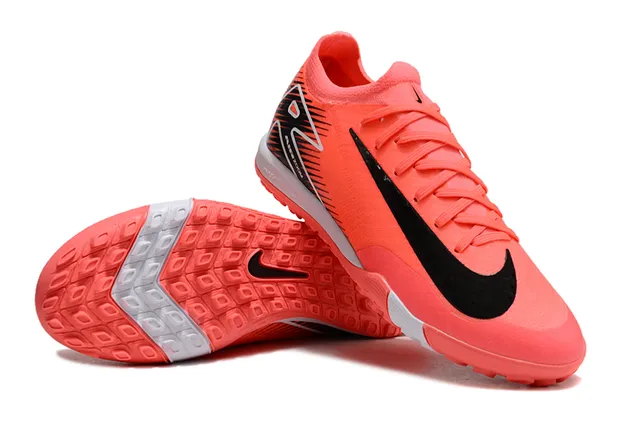 Nike Zapatos de fútbol turf naranja y negro de corte bajo con cuello de tipo calcetín 4