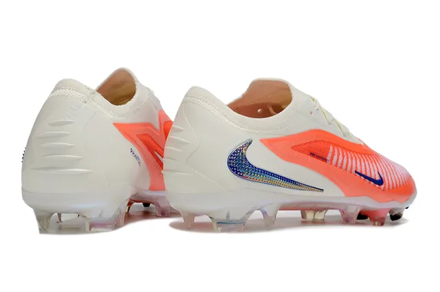 Nike Phantom GT Chaussures de football à empeinament bas en maille couleur orange beige, partie supérieure iridescente holographique Swoosh pour terrain ferme 6