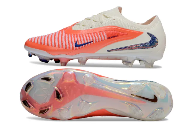 Nike Phantom GT Chaussures de football à empeinament bas en maille couleur orange beige, partie supérieure iridescente holographique Swoosh pour terrain ferme 7