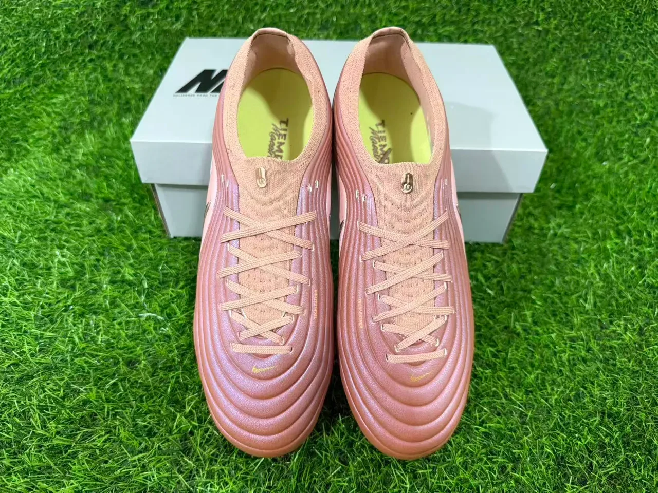 Nike Phantom GT Rose Gold Holographic Firm-Ground Chaussures de football 6