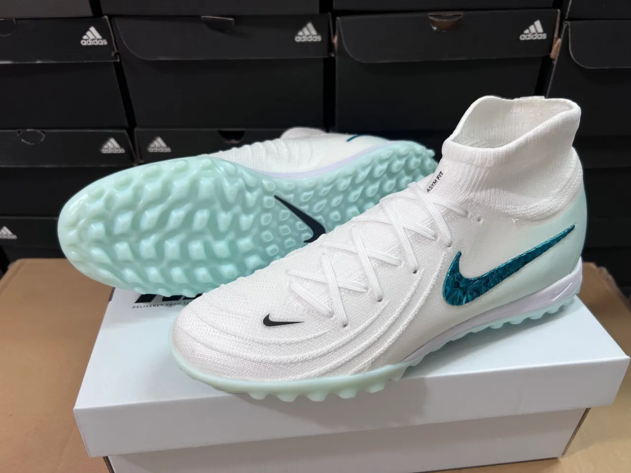 Nike Phantom GT Turf Chaussures de football Turf Blanc Mint Teal Faceted Swoosh Turf 3