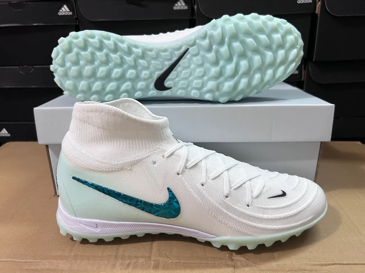 Nike Phantom GT Turf Chaussures de football Turf Blanc Mint Teal Faceted Swoosh Turf 5