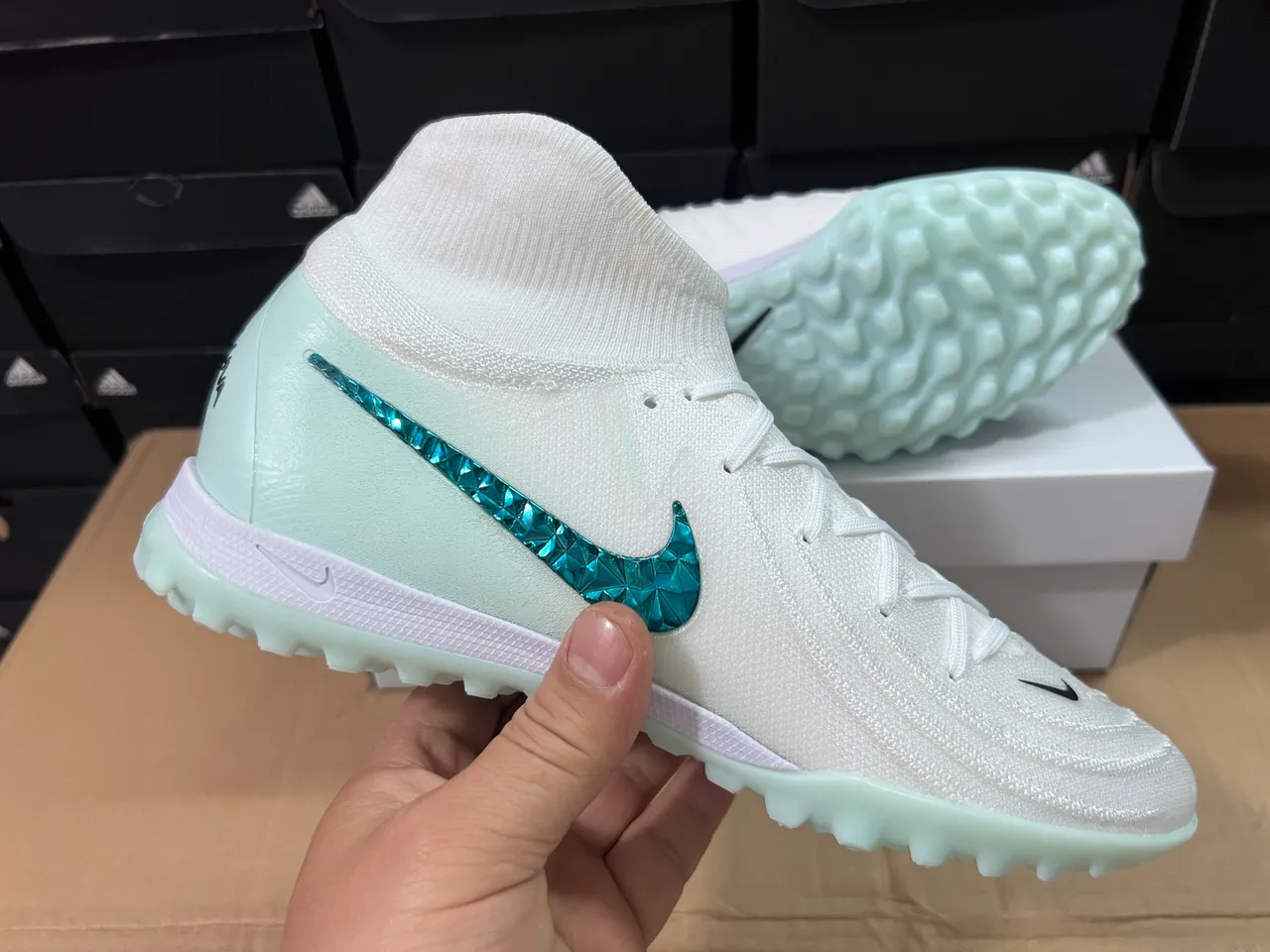 Nike Phantom GT Turf Chaussures de football Turf Blanc Mint Teal Faceted Swoosh Turf 6