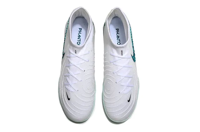 Nike Phantom GT Turf Chaussures de football Turf Blanc Mint Teal Faceted Swoosh Turf 11