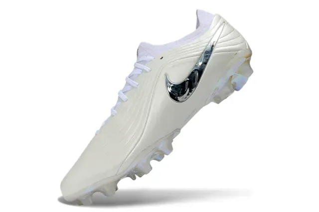 Nike Phantom GT Blancs Iridisents Chaussures de Football pour Terrain Ferme 3