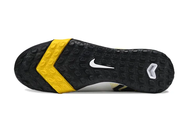 Nike Phantom GT Blanc Jaune Flyknit Partie supérieure Col de chaussette Haut Terrain de jeu Chaussures de football 5