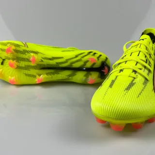 Nike Phantom GT Yellow Pink Ribbed Knit Upper Asymmetrical Lacing Firm-Ground Soccer Shoes