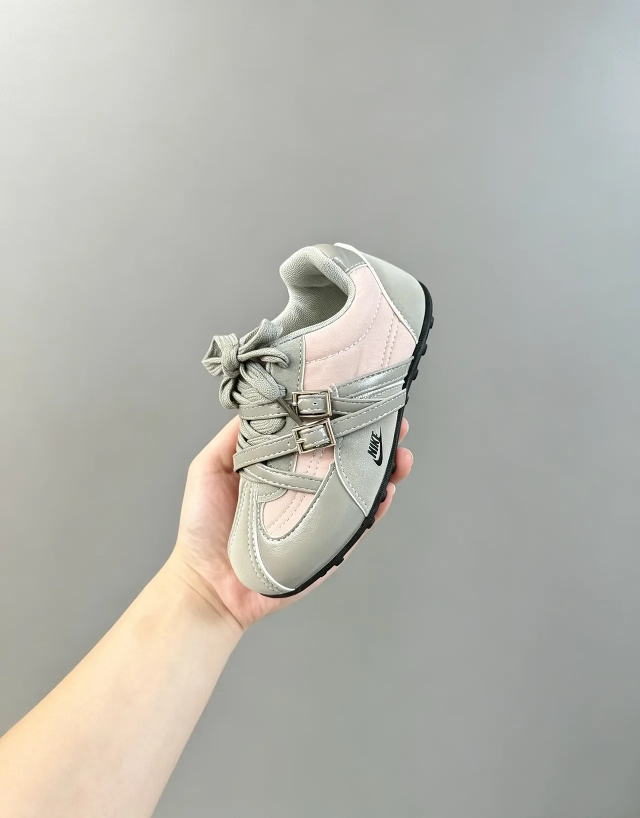 Nike Pink Gray Dual-Buckle Strap Closure Layered Synthetic Overlays Sneakers 9
