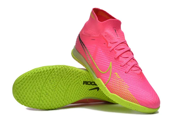 Nike Chaussures de soccer indoor à col de chaussette rose et vert Flyknit upper 4