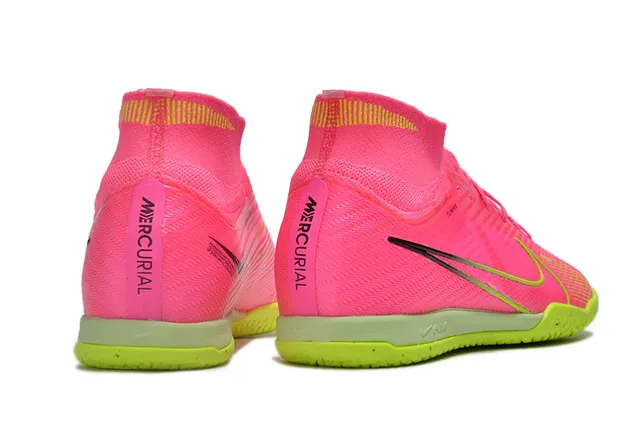 Nike Chaussures de soccer indoor à col de chaussette rose et vert Flyknit upper 5