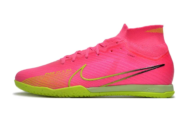 Nike Chaussures de soccer indoor à col de chaussette rose et vert Flyknit upper 7