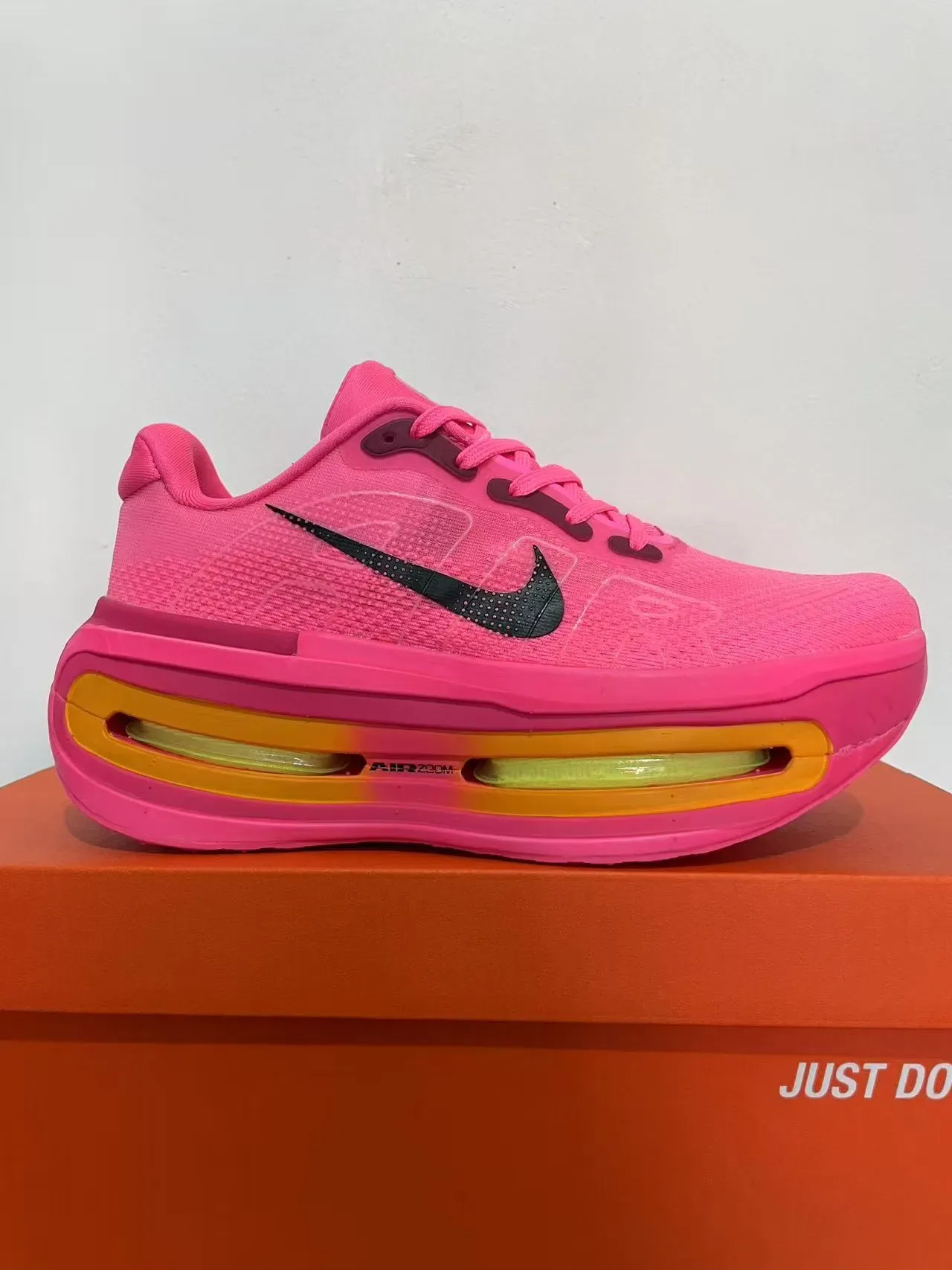 Nike Pink Orange Knit Upper Full-Length Air Zoom Unit Sneakers 6