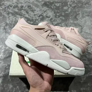 Nike গোলাপি/সাদা লো-টপ স্তরযুক্ত সিন্থেটিক/সুয়েড উপরের অংশ জীবনধারা স্নিকার