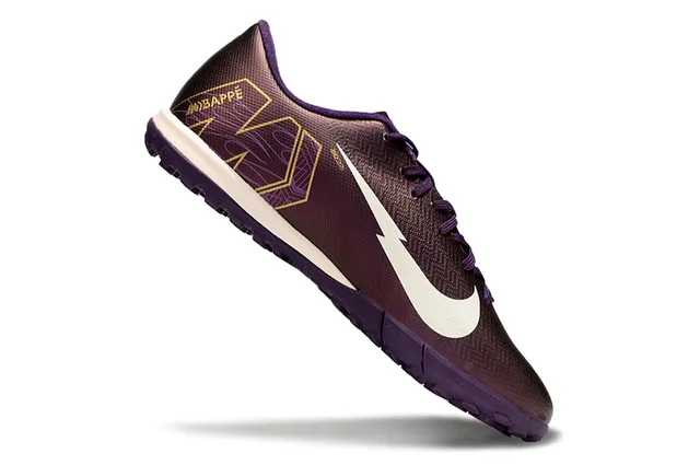 Nike Violet et Or Chaussures de Football Turf Haut en Tricot Lacets Asymétriques 2