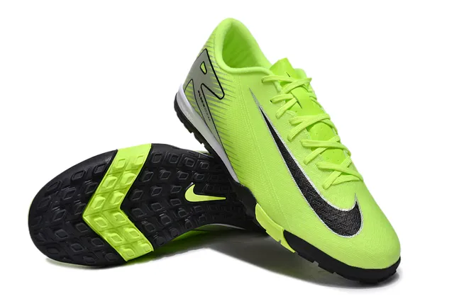 Nike Chaussures de football turf à coupe basse avec upper en maille synthétique violet et vert 3