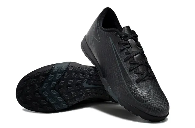 Nike Chaussures de football turf à coupe basse avec upper en maille synthétique violet et vert 5