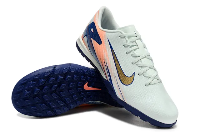 Nike Chaussures de football turf à coupe basse avec upper en maille synthétique violet et vert 9