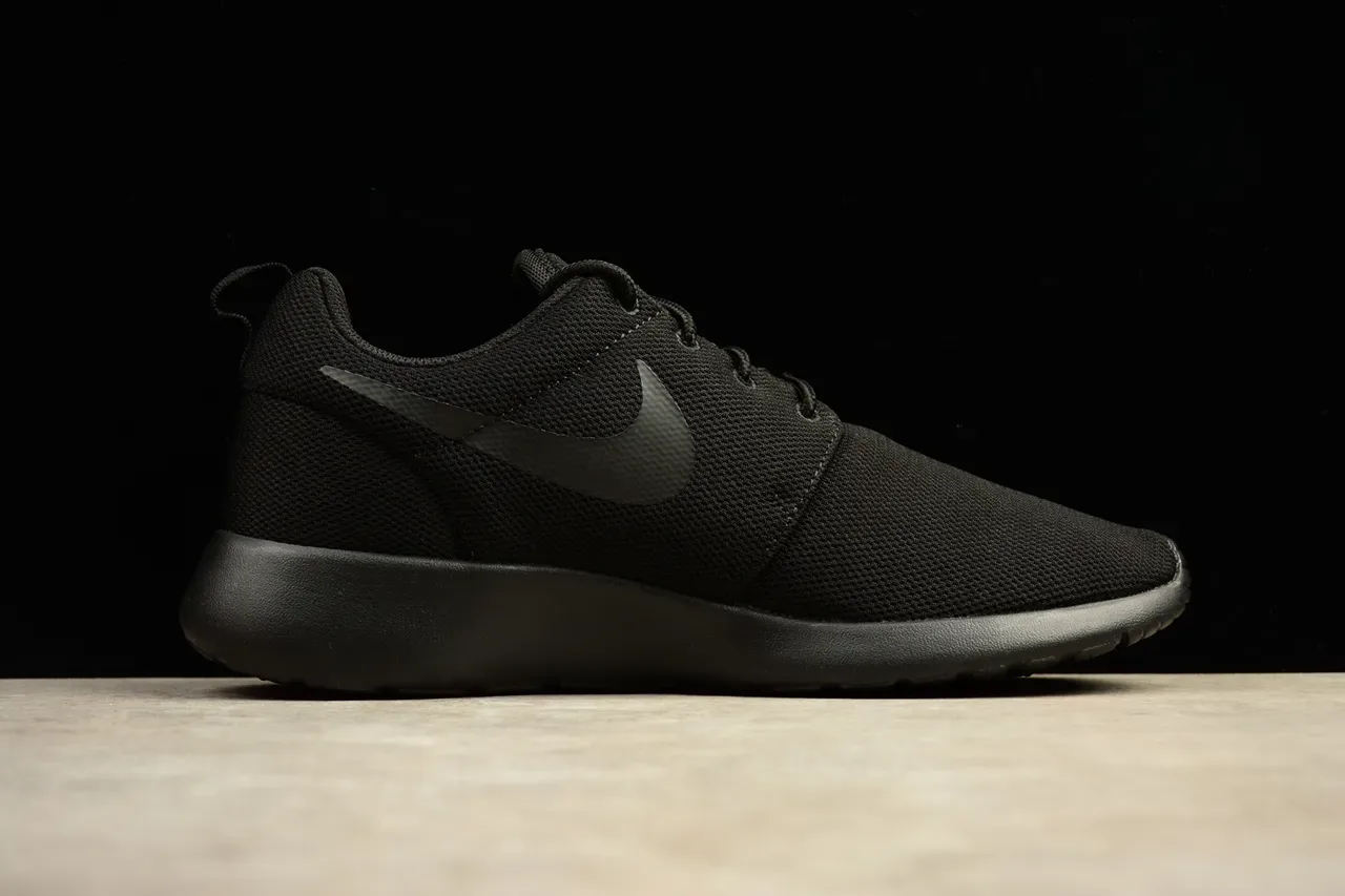 Nike Roshe One Black Lifestyle Sneakers 5