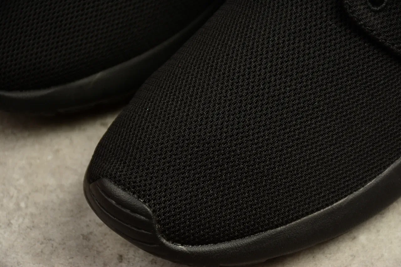 Nike Roshe One Black Lifestyle Sneakers 14