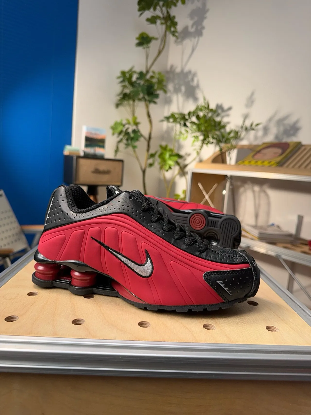 Nike Shox NZ Red and Black Lifestyle Sneakers 2