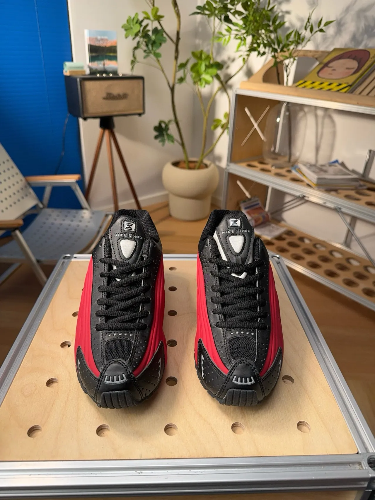 Nike Shox NZ Red and Black Lifestyle Sneakers 5