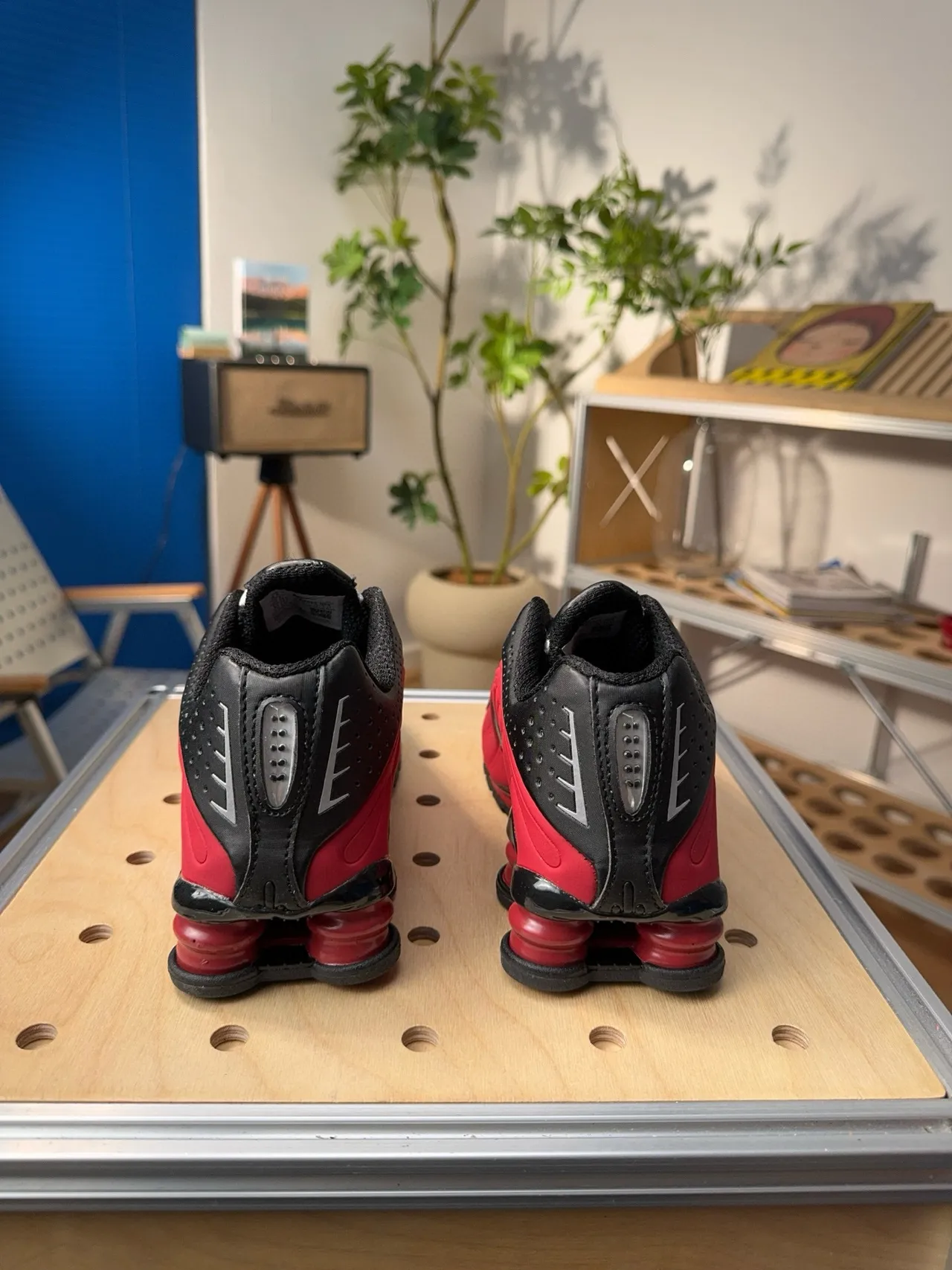 Nike Shox NZ Red and Black Lifestyle Sneakers 6