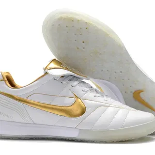 Nike Tiempo Legend 白金 绗缝皮革鞋面 金属 Swoosh 室内足球鞋