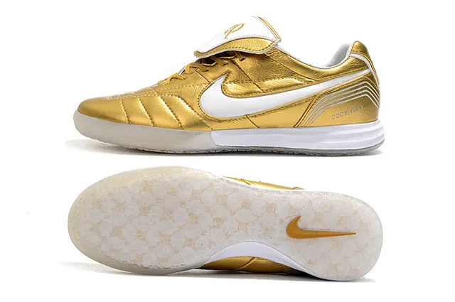 Nike Tiempo Legend Branco Dourado Couro Quiltado Superior Swoosh Metálico Sapatos de Futebol Indoor 10
