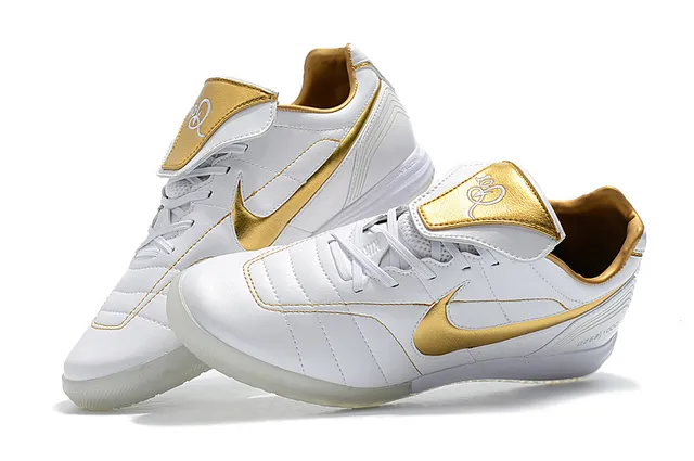 Nike Tiempo Legend Branco Dourado Couro Quiltado Superior Swoosh Metálico Sapatos de Futebol Indoor 22