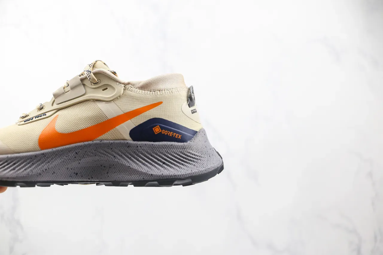 Chaussures de running Nike Trail GORE-TEX Beige Orange Gris 7