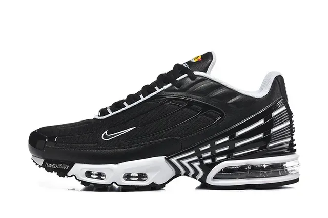 Nike Tuned Air Black and Cyan Lifestyle Sneakers 6