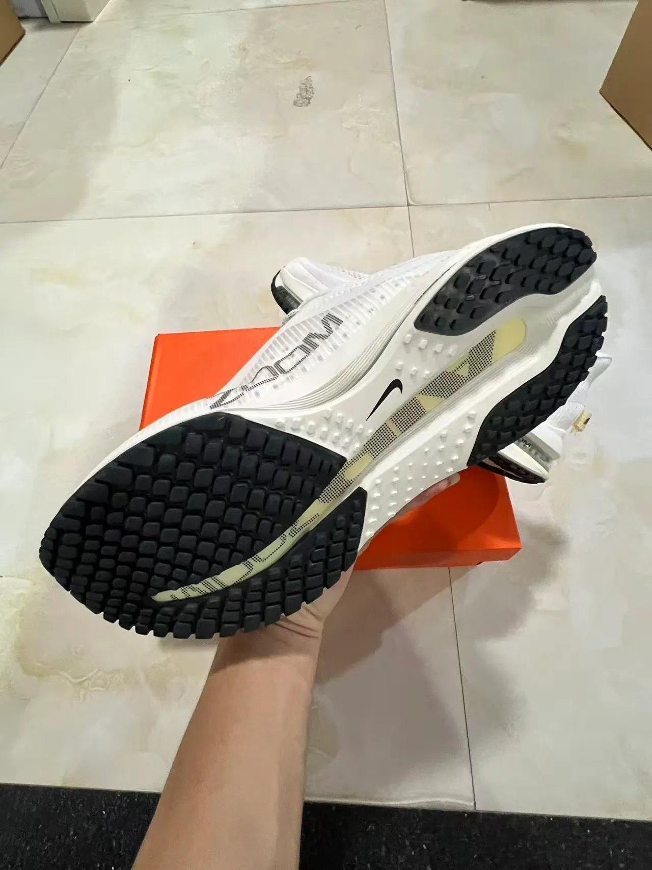 Nike White Beige Engineered Mesh Upper Full-Length Visible Air Zoom Unit Running Shoes 6