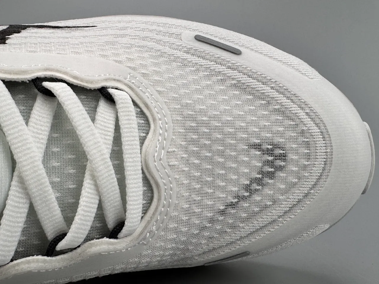 Nike White Black Engineered Mesh Upper Bold Graphic Side Panel Running Shoes 2