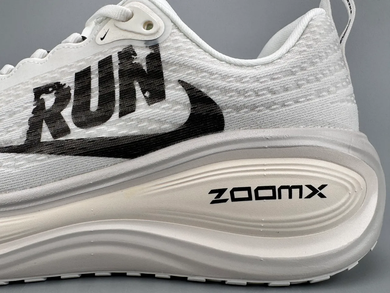 Nike White Black Engineered Mesh Upper Bold Graphic Side Panel Running Shoes 7